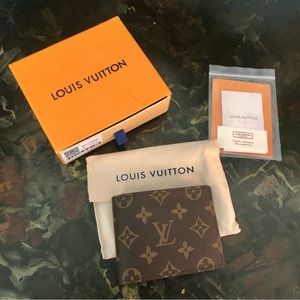 Louis Vuitton Men’s Wallet